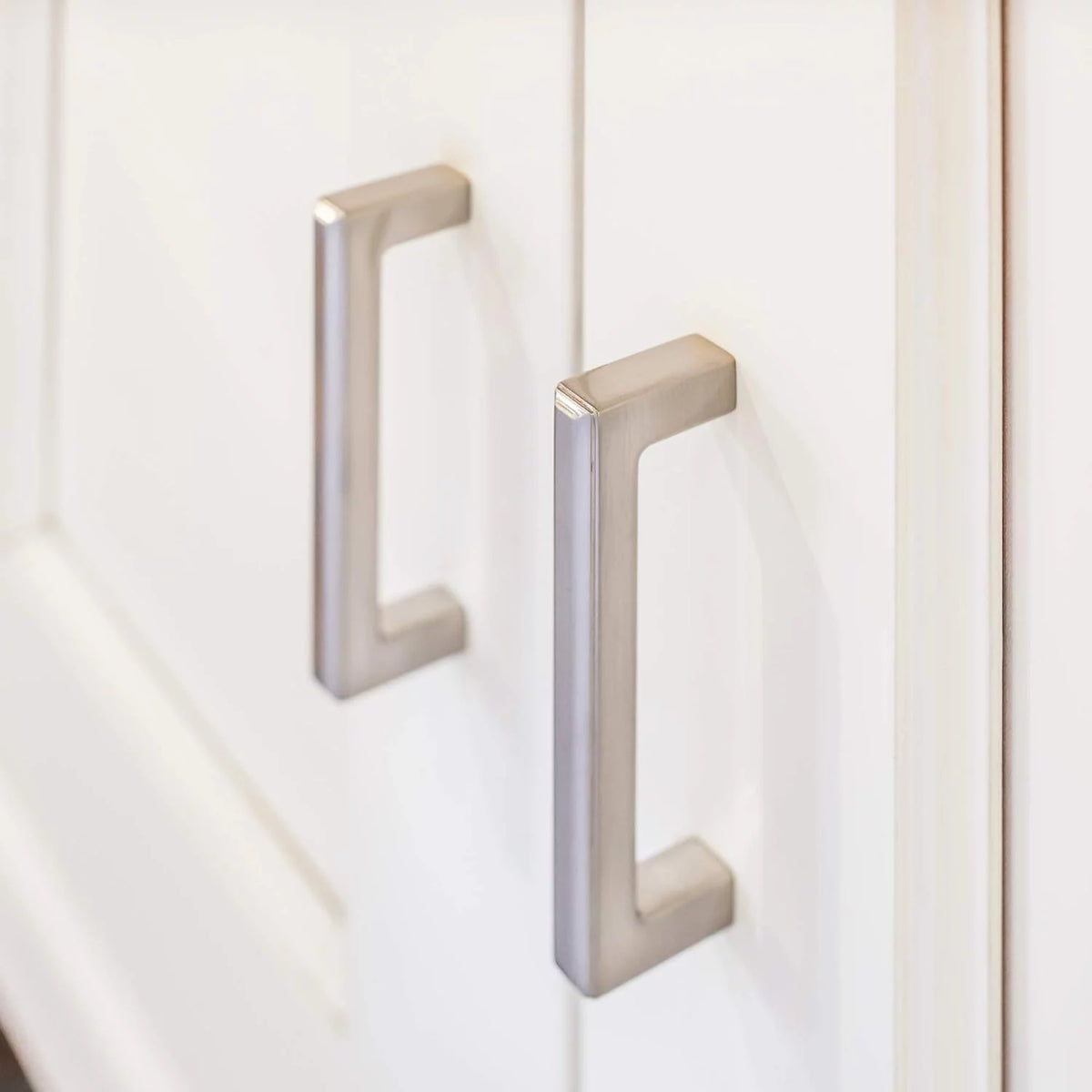Sable 12" Bar Handle Kitchen Cabinet Hardware I695532