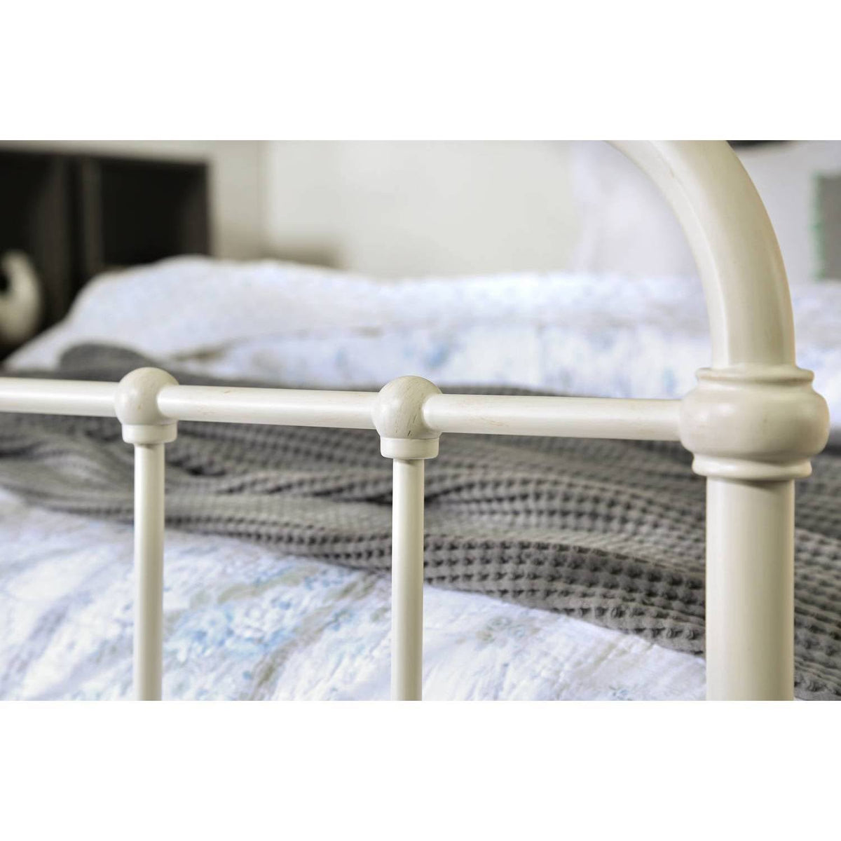 Twin Metal Bed Vintage White P287