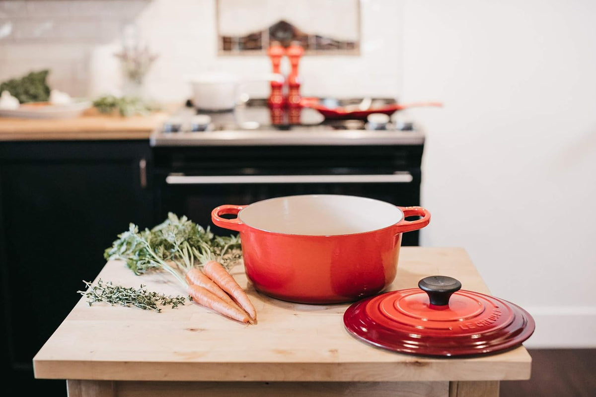 7.25 qt. Enameled Cast Iron Round Dutch Oven M26395