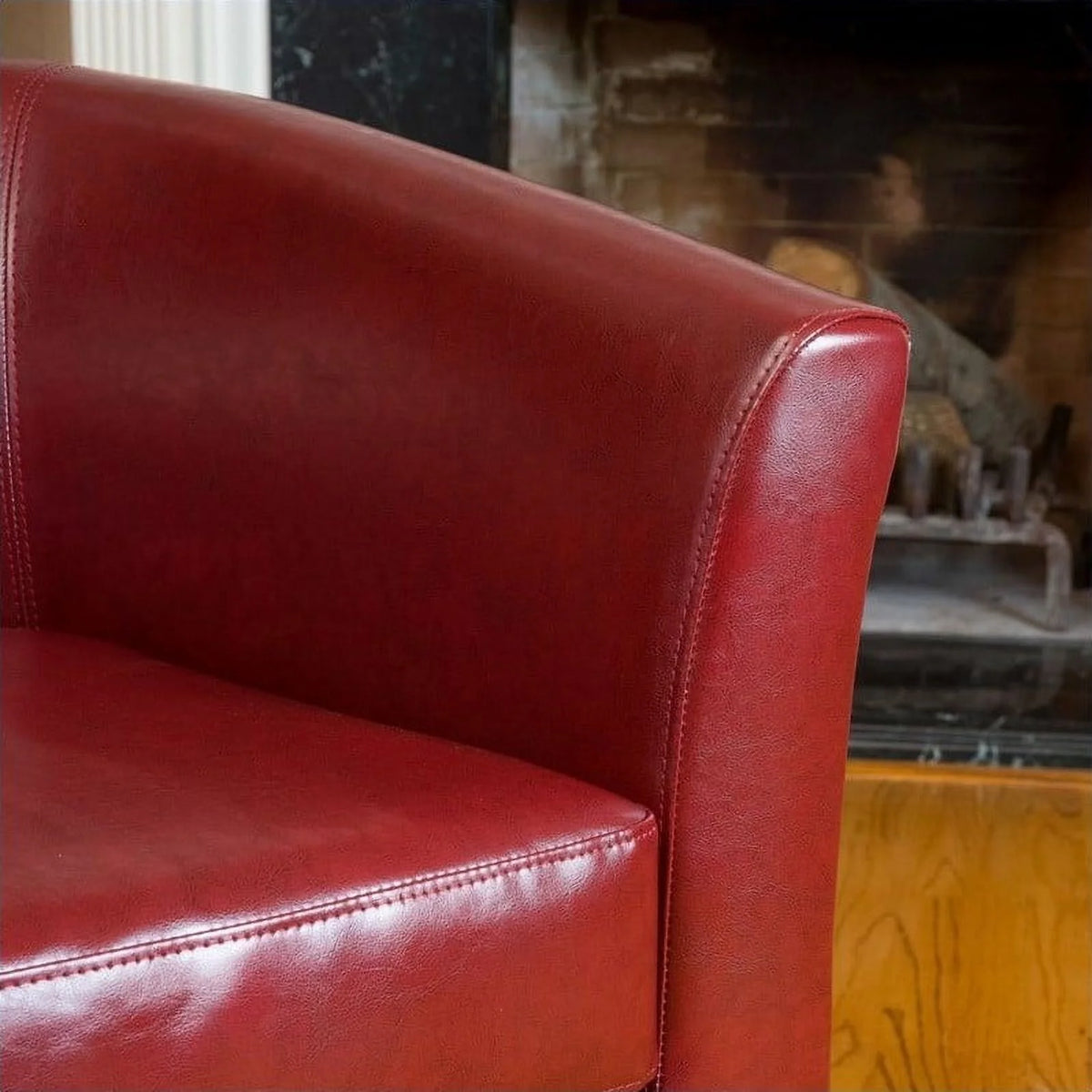 Red Leather Club Chair X585