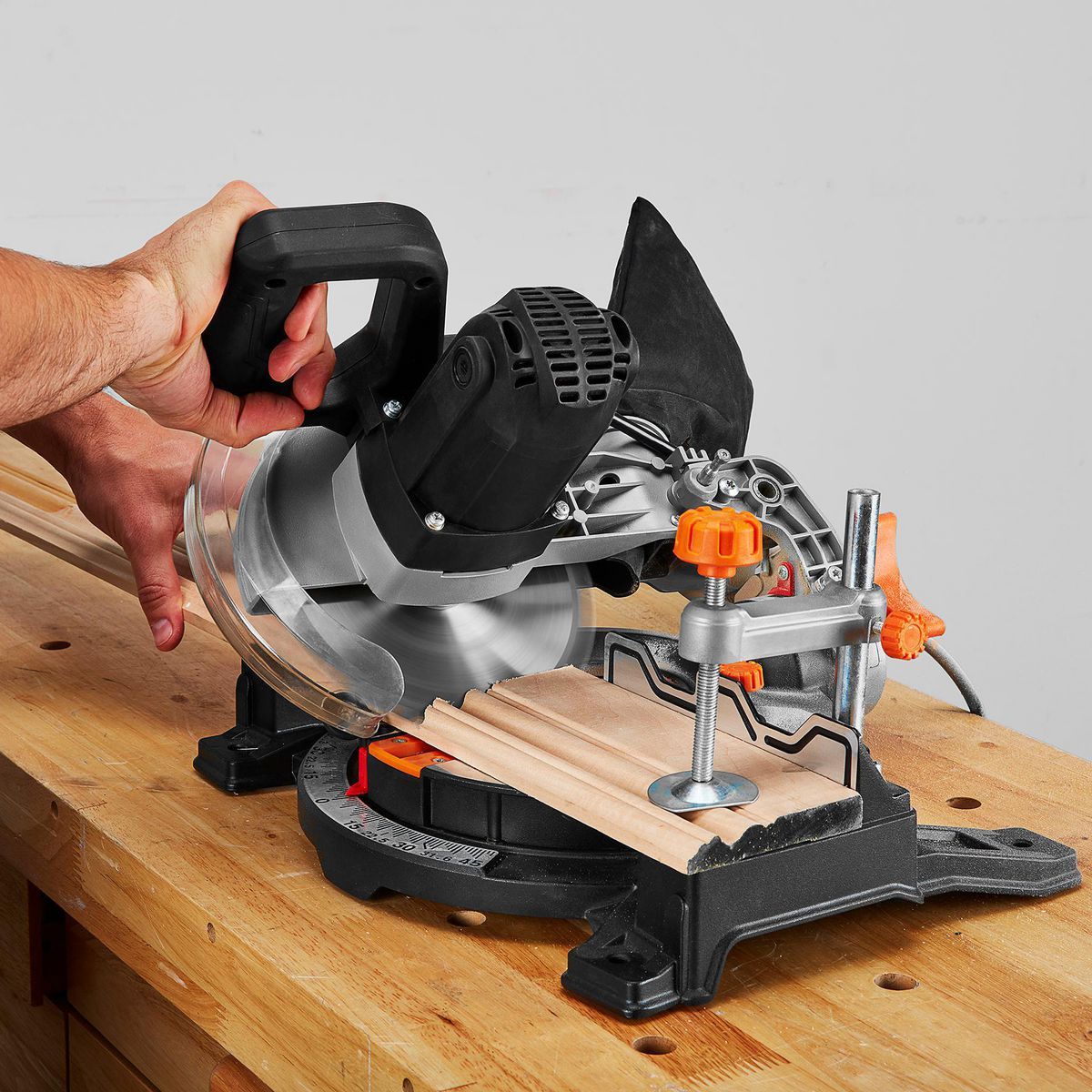 7-1/4 in. Single-Bevel Compound Miter Saw T590508