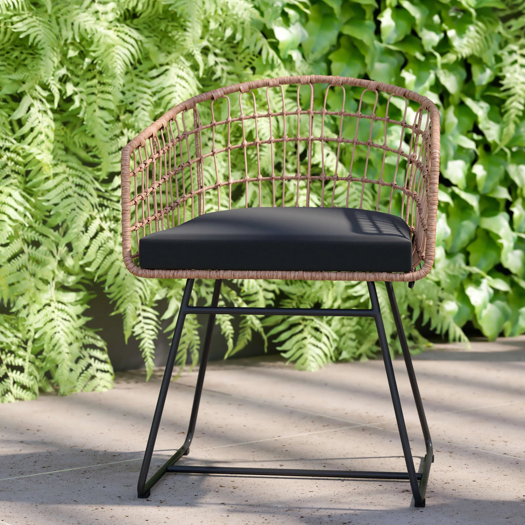 Set of 2 Indoor/Outdoor Rope PE Wicker Rattan Club Chairs with Black Cushions O8506